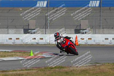 media/Nov-26-2022-Fastrack Riders (Sat) [[b001e85eef]]/Level 2/Session 3 Outside Turn 9/